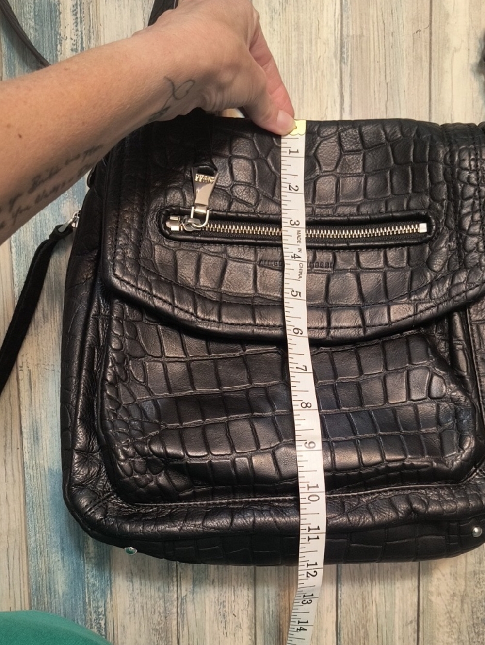 Aimee Kestenberg Leather Shoulder Bag -Fifth Avenue Black Croco - Picture 4 of 11